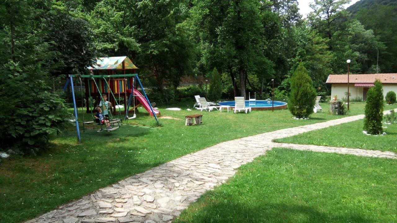 Hotel Valdis Pastra Εξωτερικό φωτογραφία