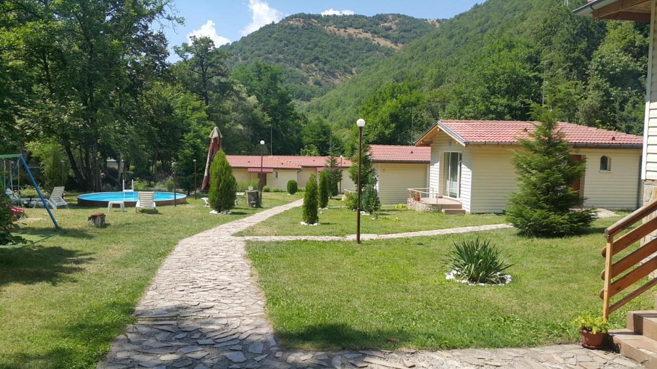 Hotel Valdis Pastra Εξωτερικό φωτογραφία