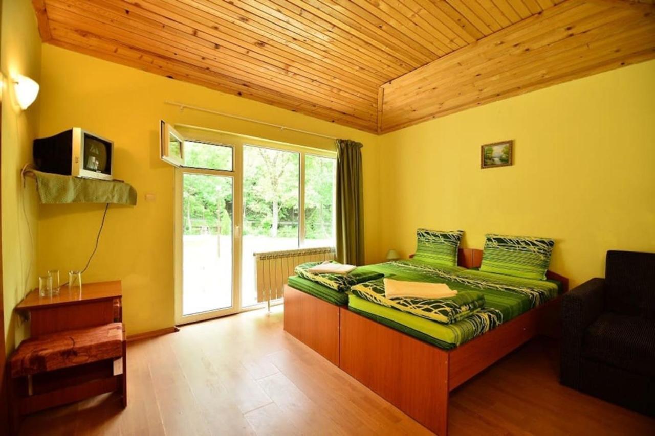 Hotel Valdis Pastra Εξωτερικό φωτογραφία